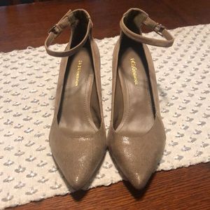 NWOT BCBG Tan Suede & Leather Wedge Pump Heel